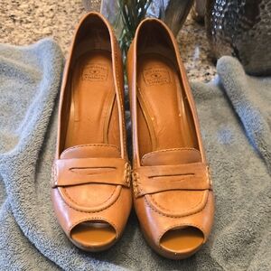 Lucky Brand Tan Peep-Toe Loafers